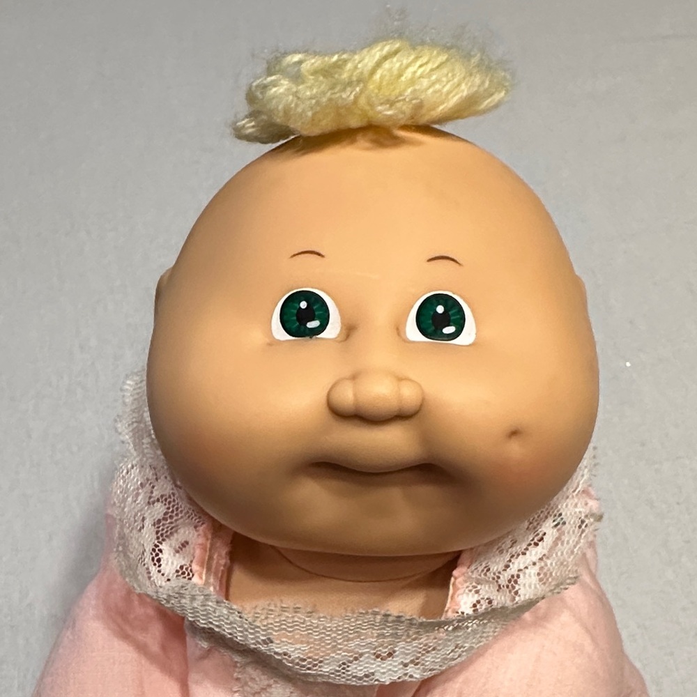1984 Sweet Vintage Cabbage Patch Premie Doll with Original Gown 🍼💕